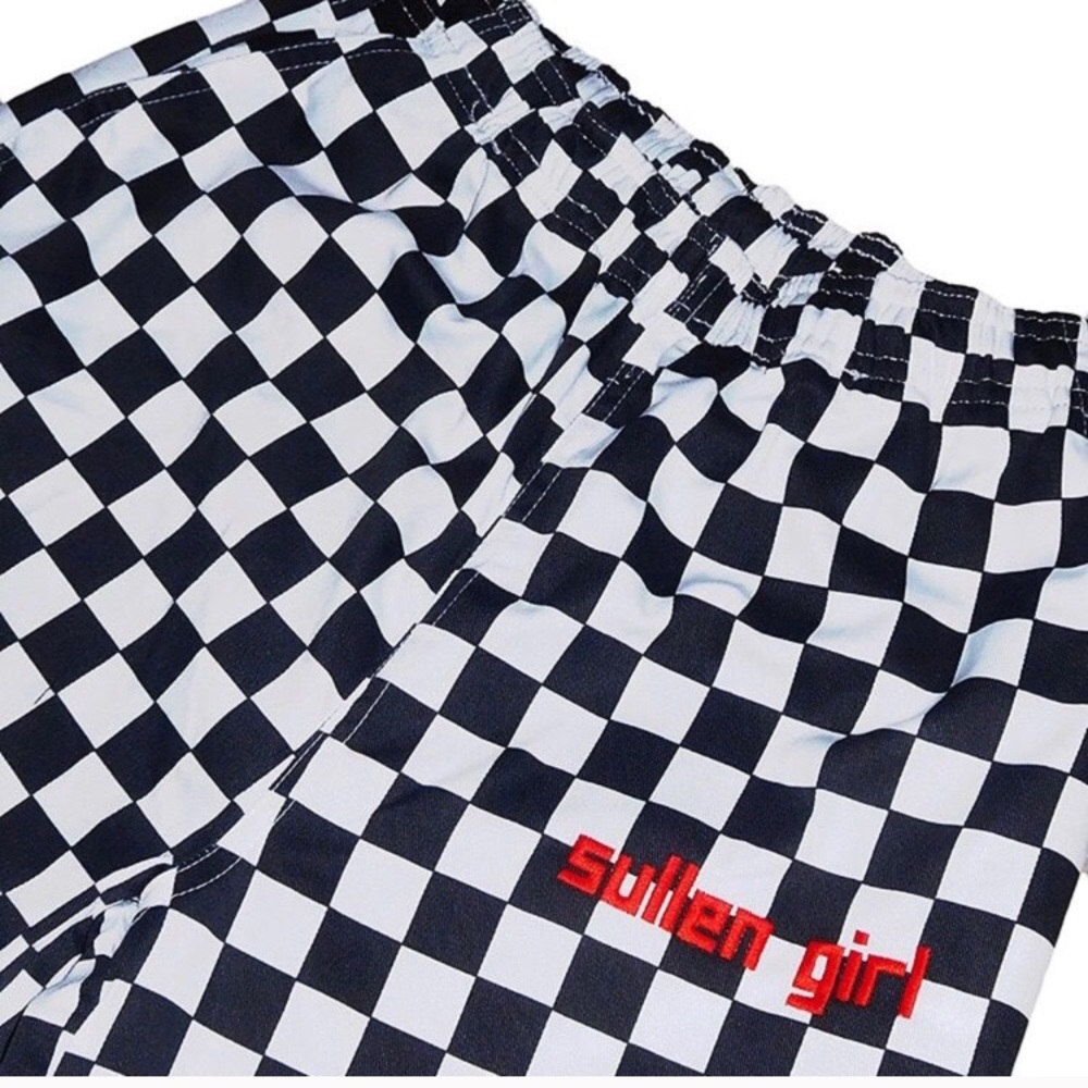 Sullen girl checkered pants - Picture 3 of 4
